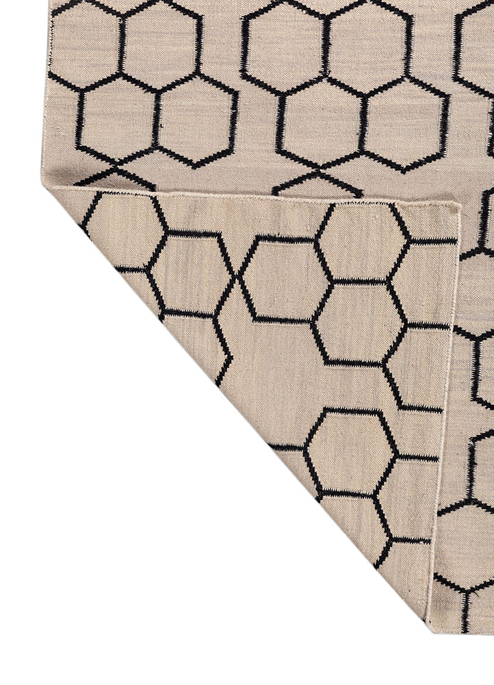 indusbar grey and black wool flat weaves Rug - Perspective