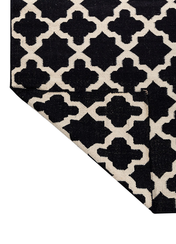 indusbar grey and black wool flat weaves Rug - Perspective