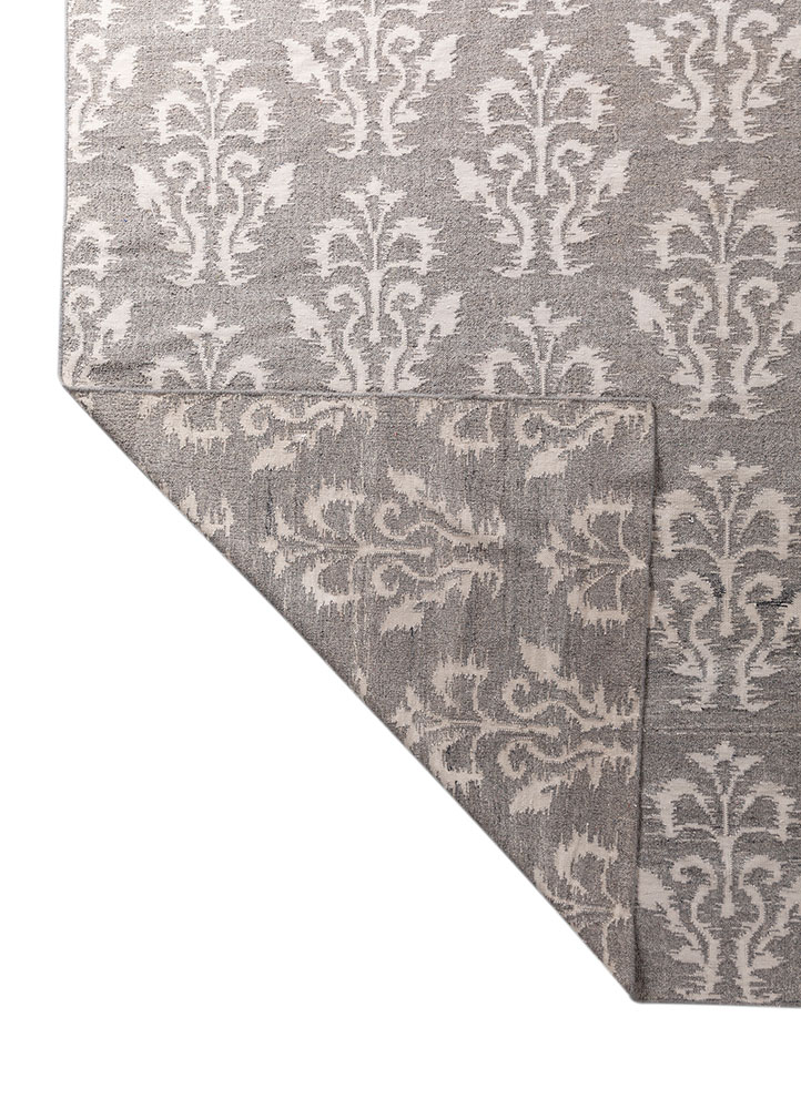 indusbar grey and black wool flat weaves Rug - Perspective