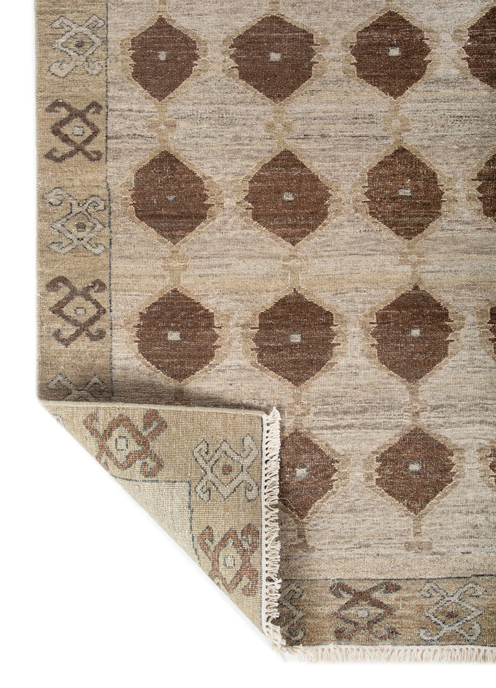 erbe green wool hand knotted Rug - Perspective
