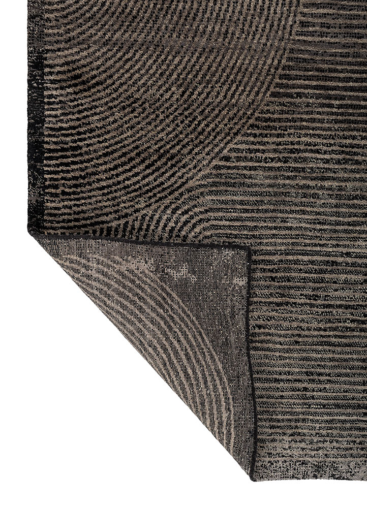 azalea grey and black wool and silk hand knotted Rug - Perspective