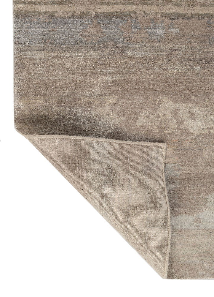 entropy ivory wool and silk hand knotted Rug - Perspective
