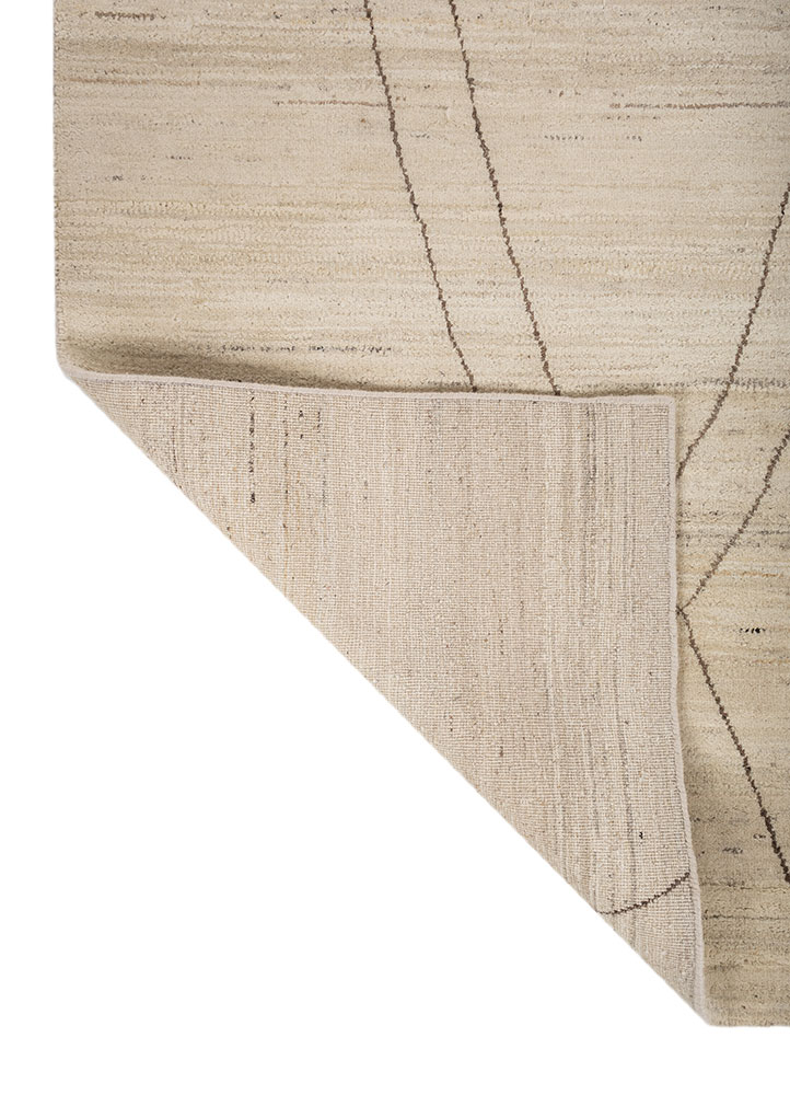 zuri ivory wool hand knotted Rug - Perspective
