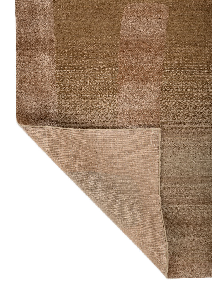 aprezo beige and brown wool and viscose hand knotted Rug - Perspective
