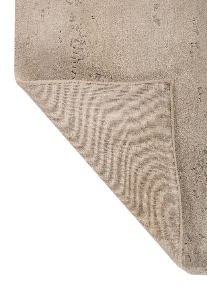 hidden by kavi ivory wool and bamboo silk hand knotted Rug - Perspective
