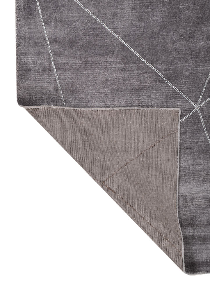 saga grey and black viscose hand loom Rug - Perspective
