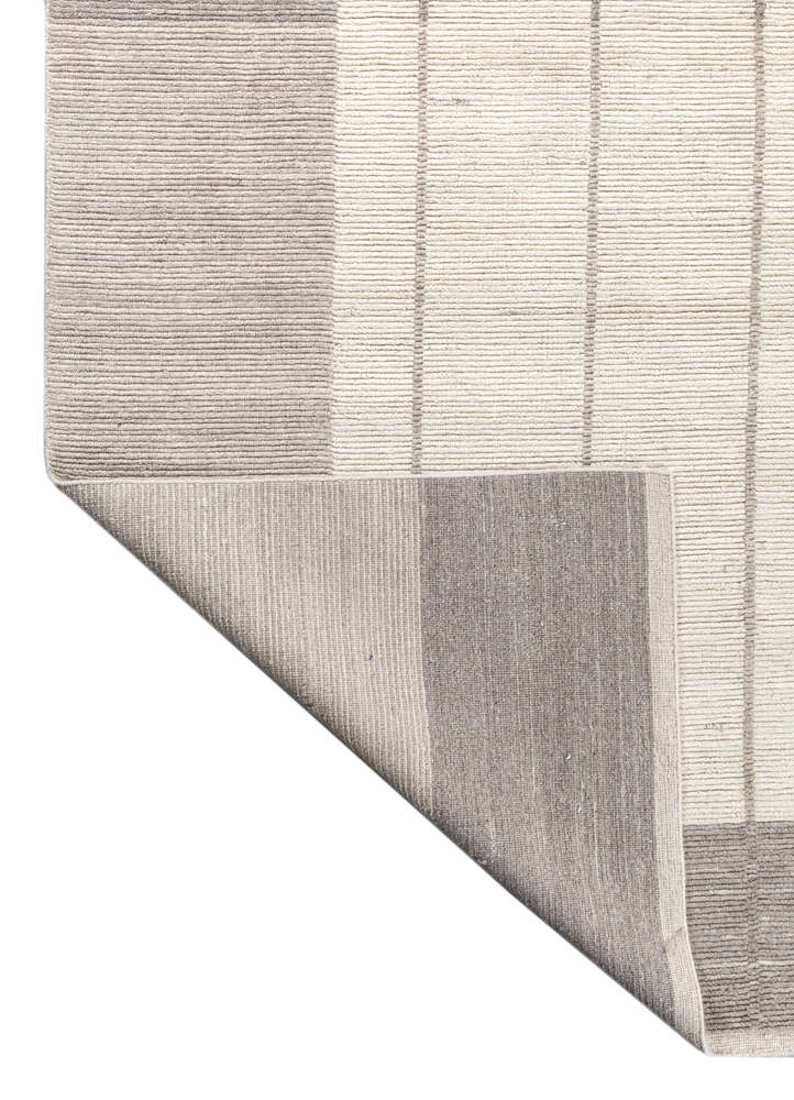 saga ivory wool hand loom Rug - Perspective