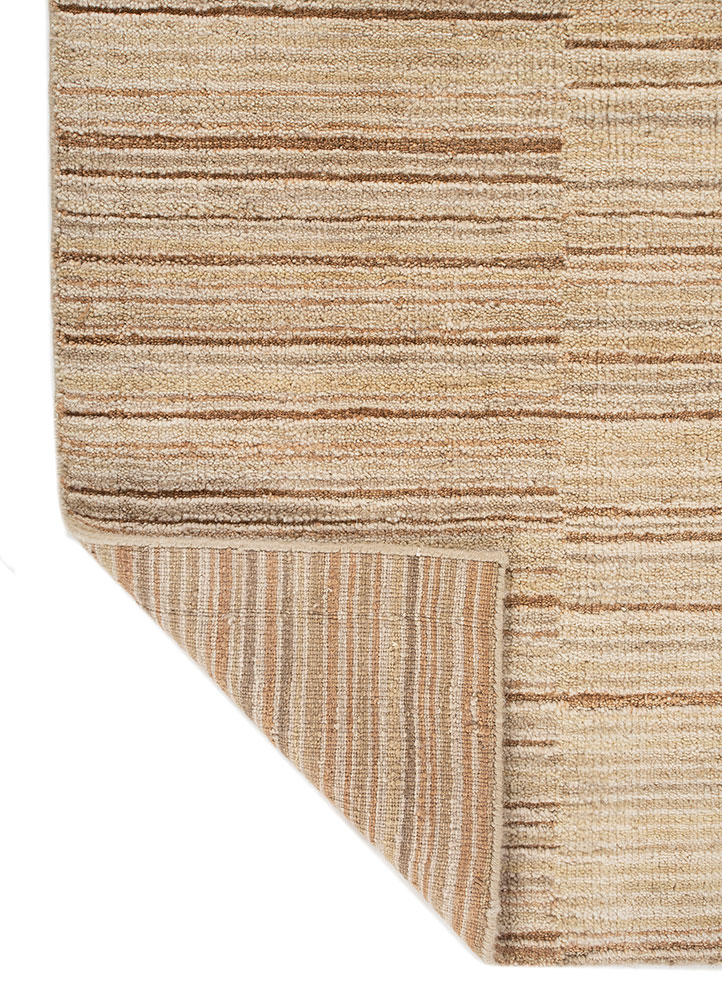 saga gold wool hand loom Rug - Perspective