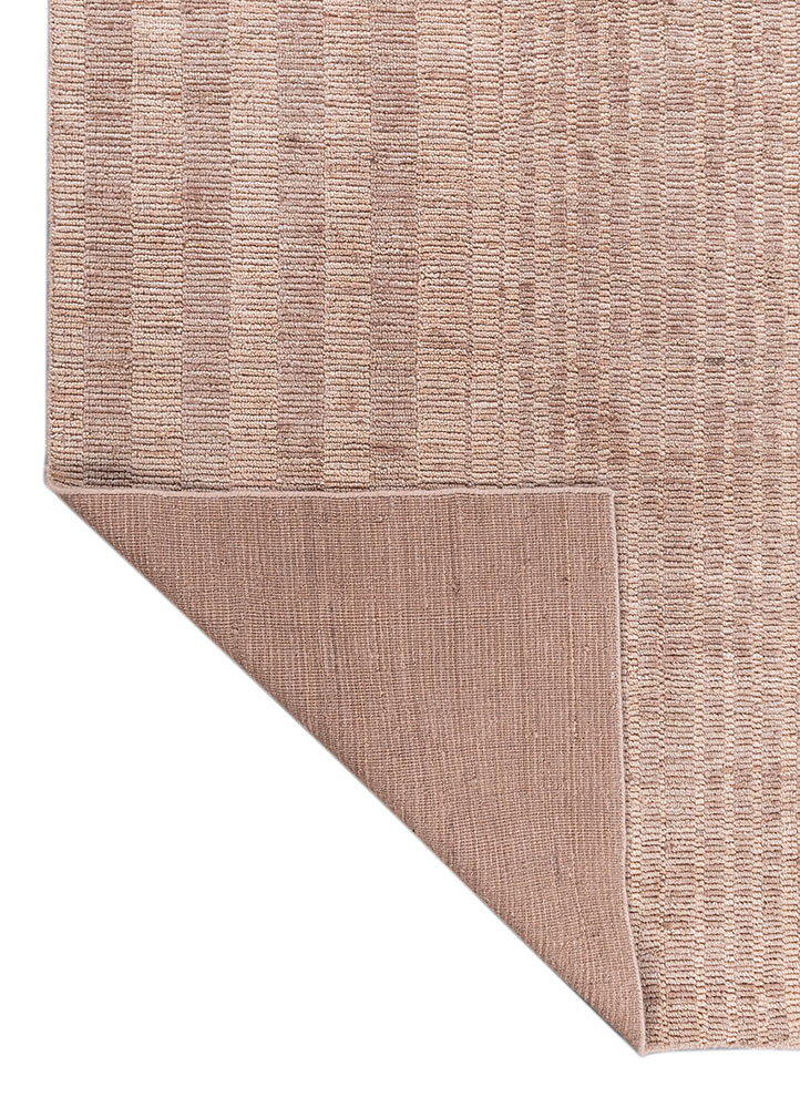 saga pink and purple wool hand loom Rug - Perspective