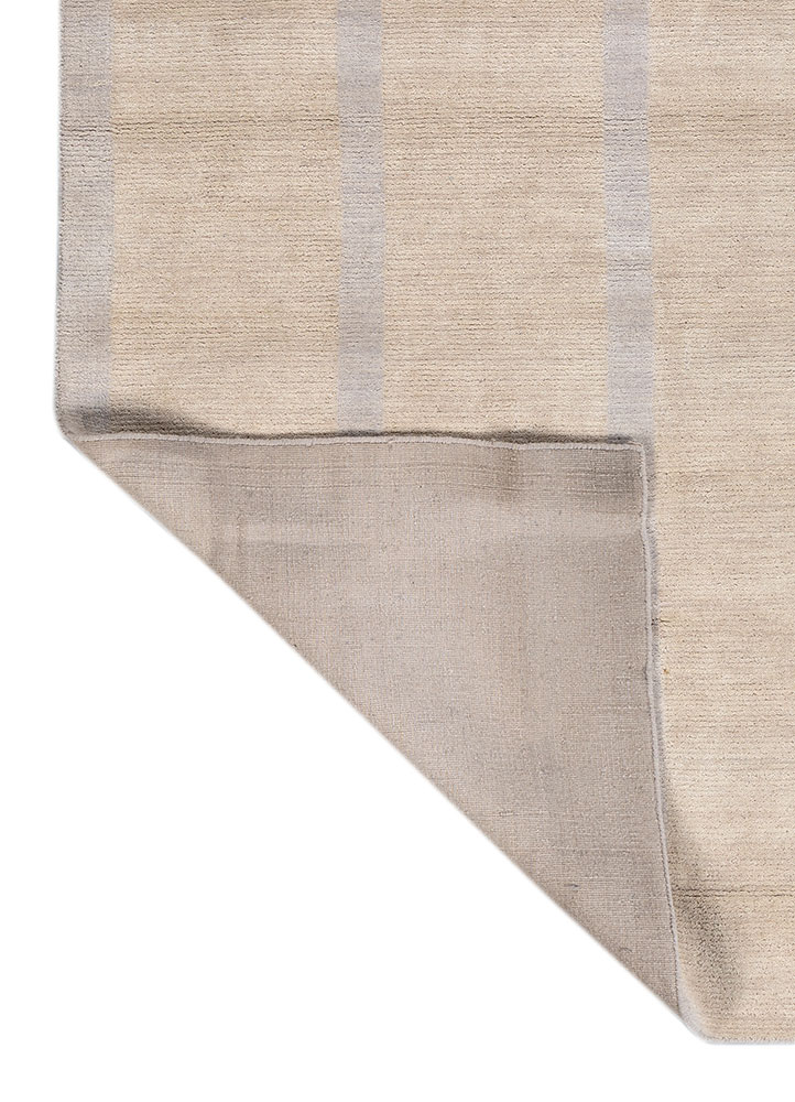 saga multi wool and viscose hand loom Rug - Perspective