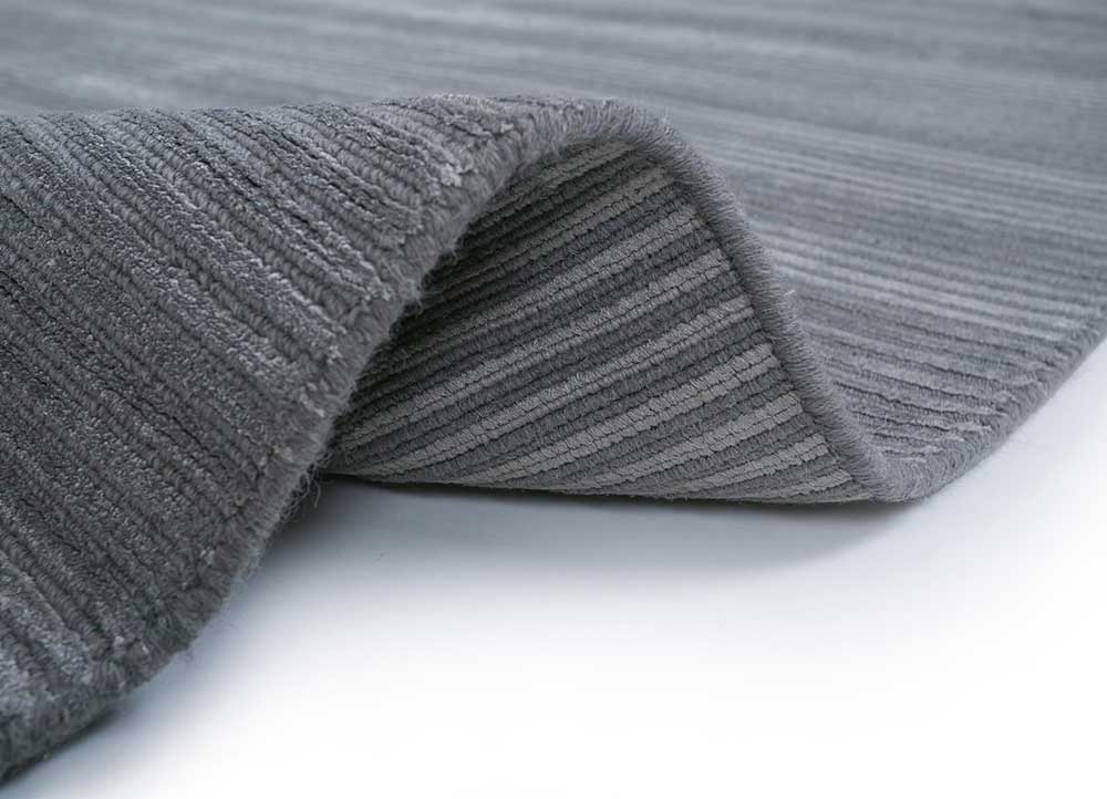 basis grey and black wool and viscose hand loom Rug - Perspective