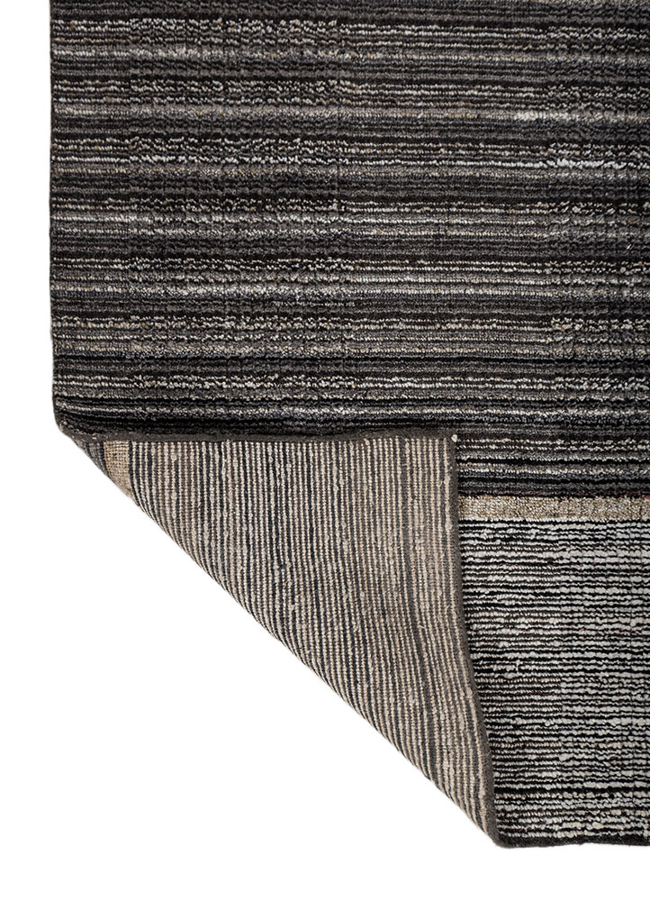 saga green wool and viscose hand loom Rug - Perspective