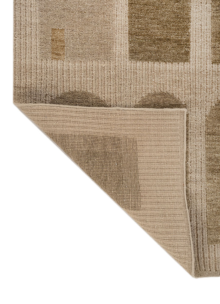 aprezo green wool hand knotted Rug - Perspective