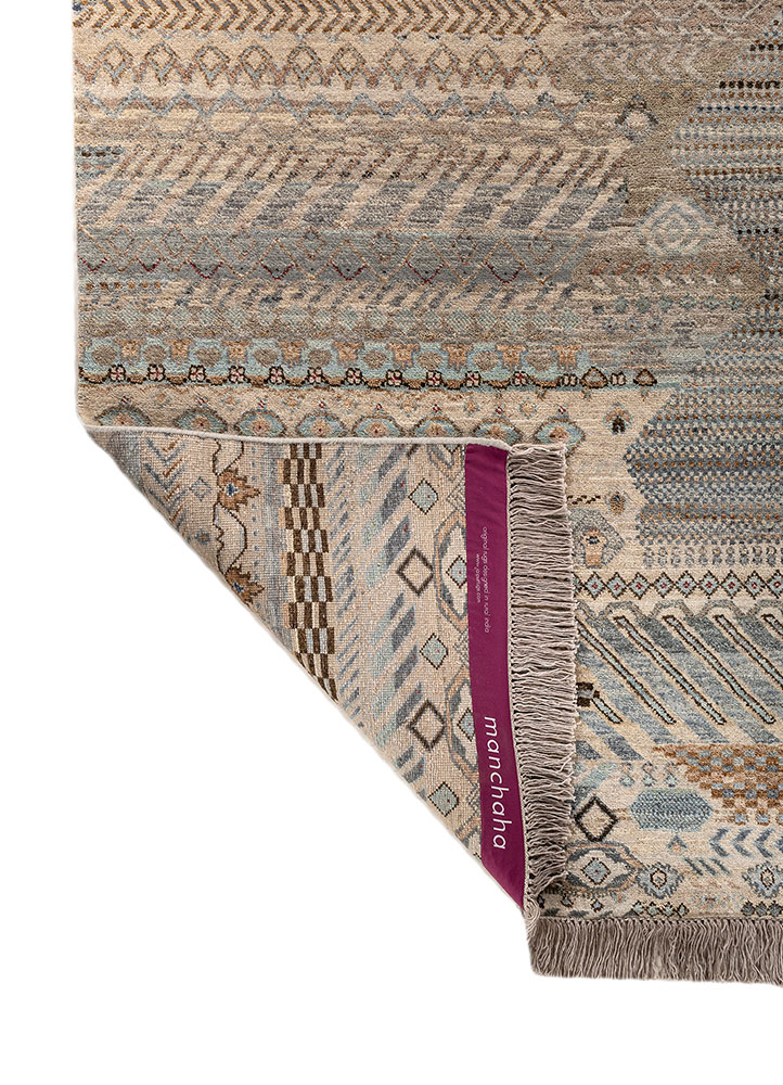 manchaha ivory wool hand knotted Rug - Perspective