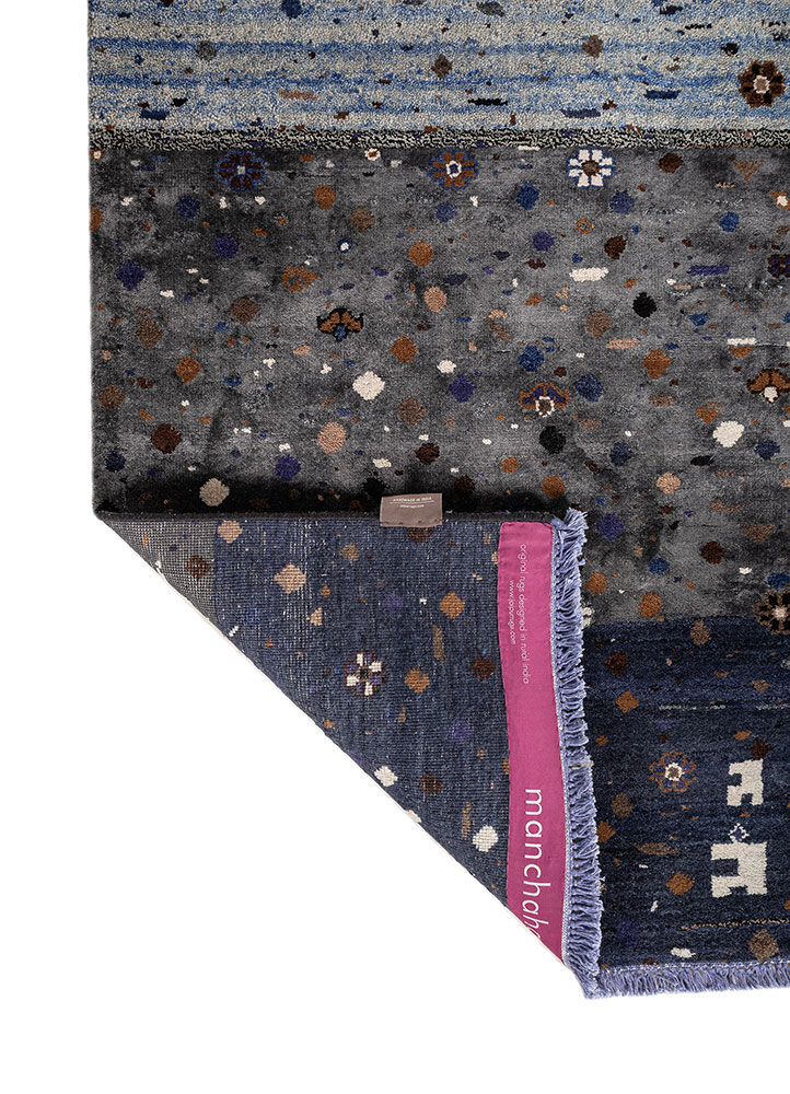 manchaha grey and black wool and bamboo silk hand knotted Rug - Perspective