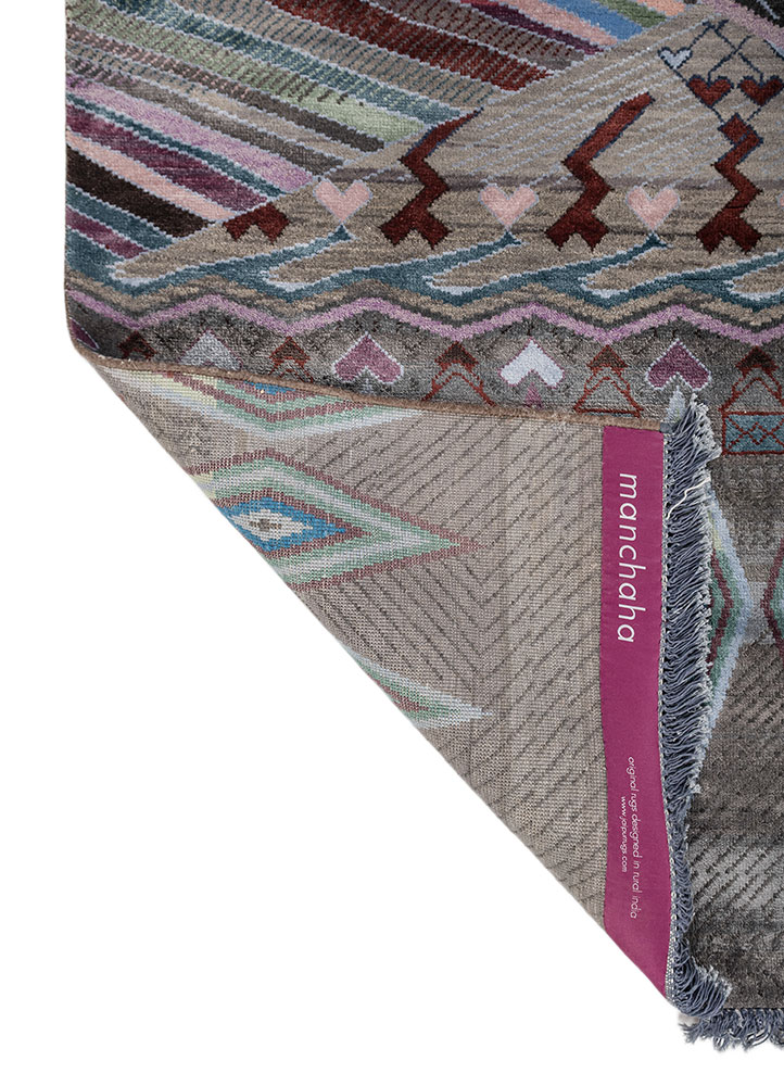 manchaha grey and black wool and bamboo silk hand knotted Rug - Perspective