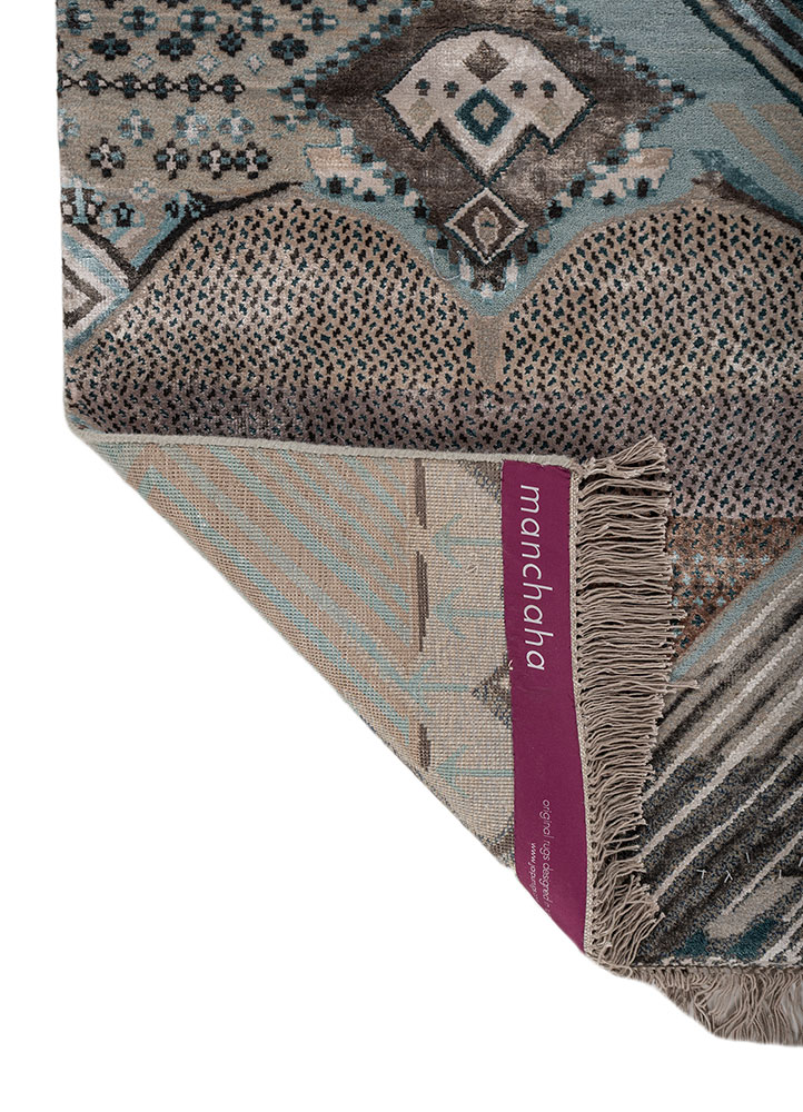 manchaha blue wool and bamboo silk hand knotted Rug - Perspective