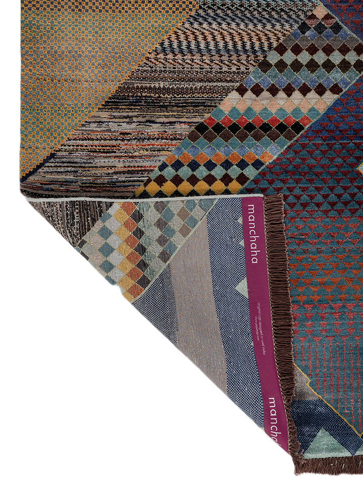 manchaha grey and black wool and bamboo silk hand knotted Rug - Perspective
