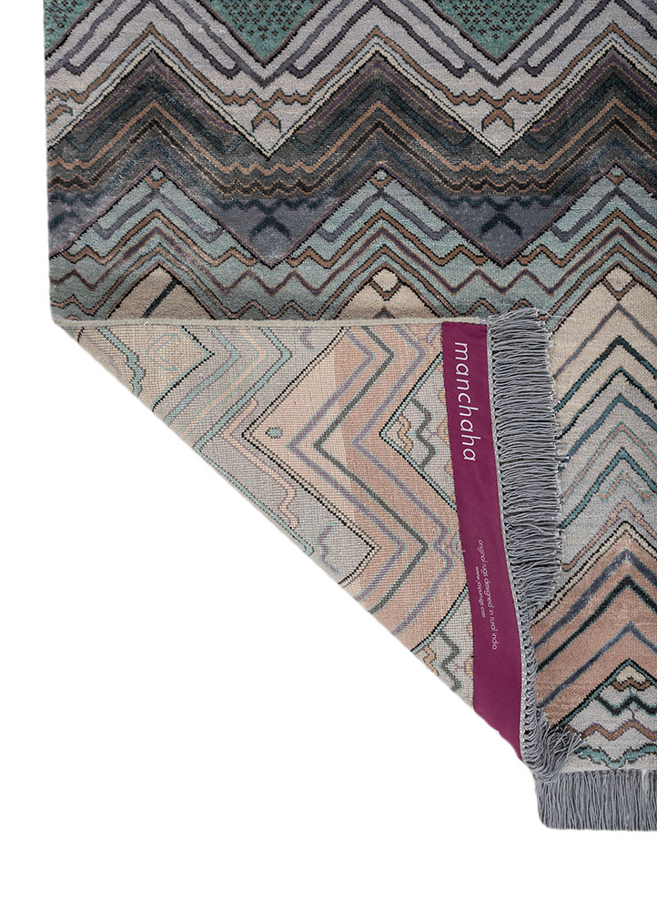 manchaha blue wool and bamboo silk hand knotted Rug - Perspective
