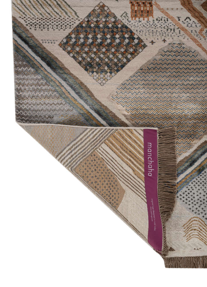 manchaha ivory wool and bamboo silk hand knotted Rug - Perspective