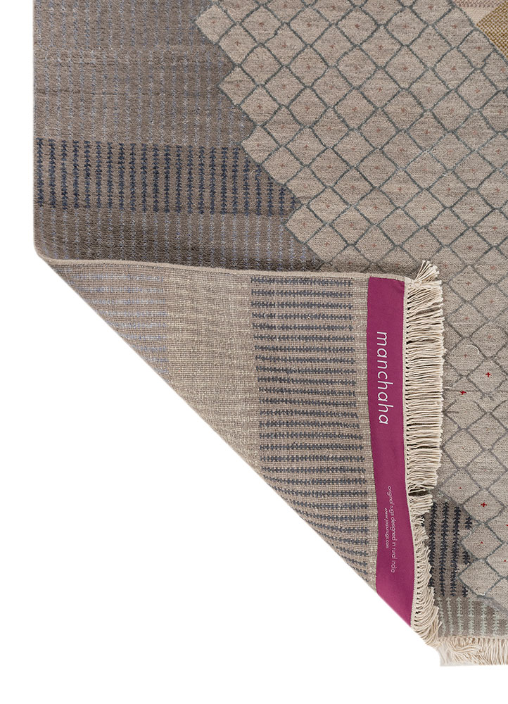 manchaha grey and black wool and bamboo silk hand knotted Rug - Perspective