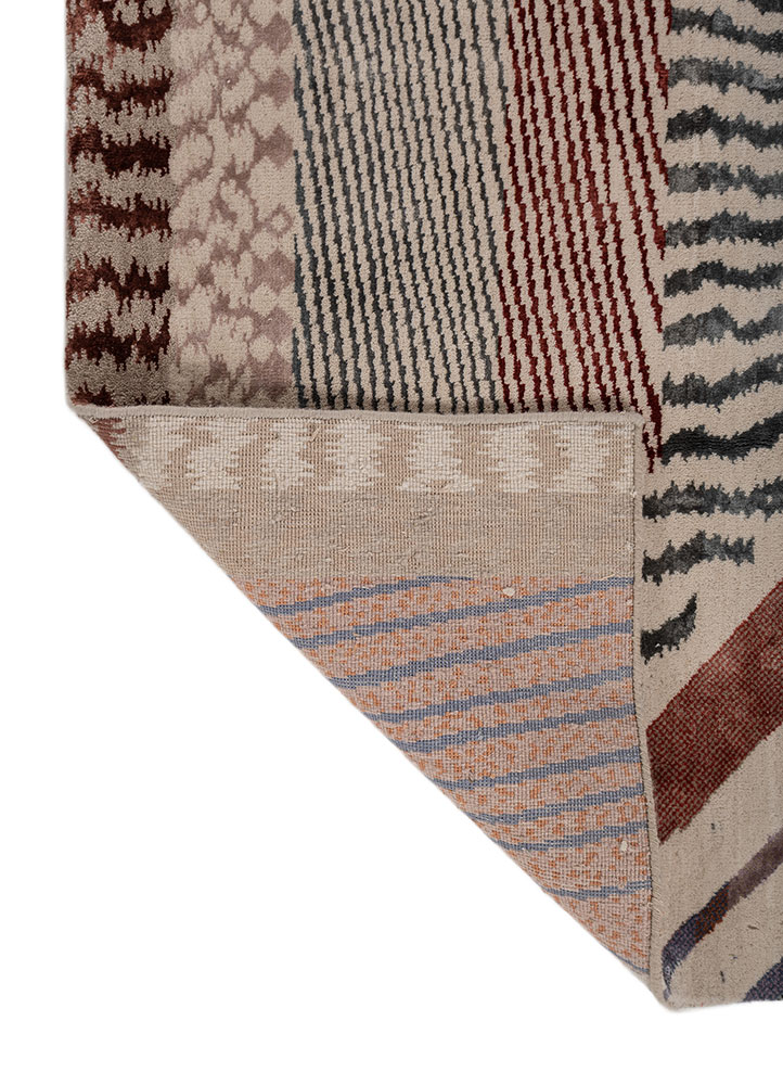 manchaha red and orange wool and bamboo silk hand knotted Rug - Perspective