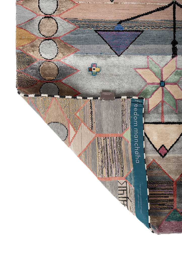 freedom manchaha grey and black wool and bamboo silk hand knotted Rug - Perspective