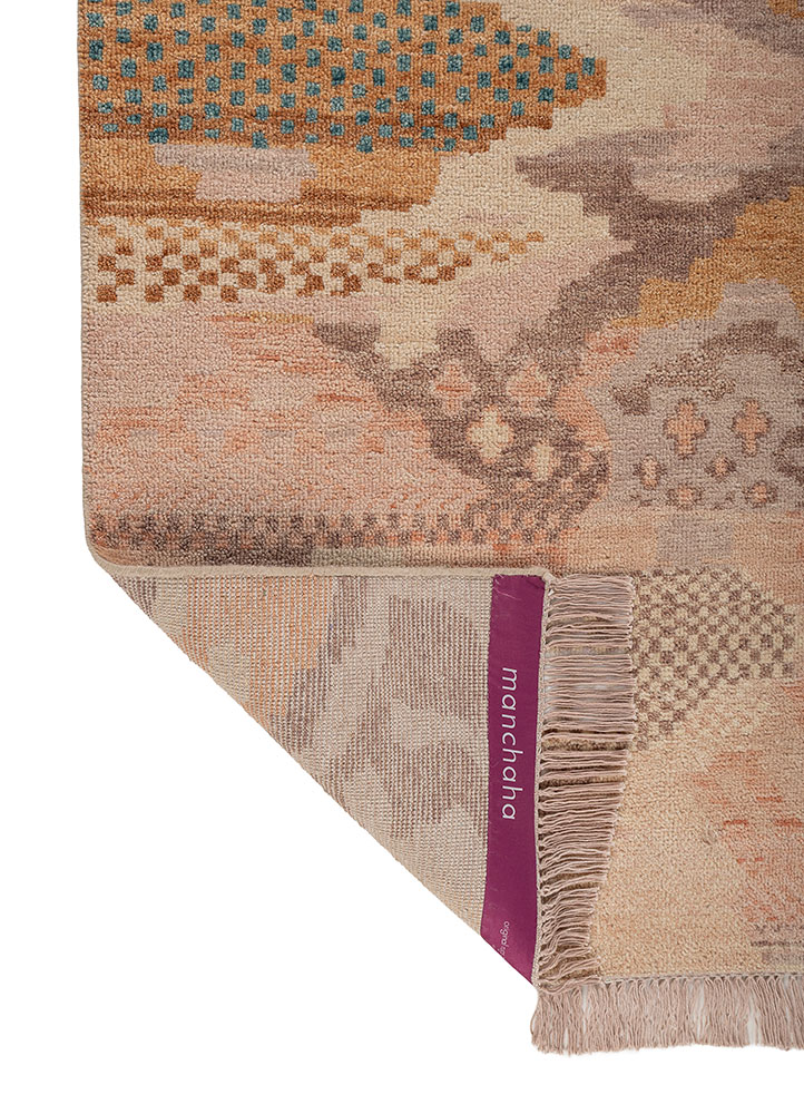 manchaha red and orange wool hand knotted Rug - Perspective