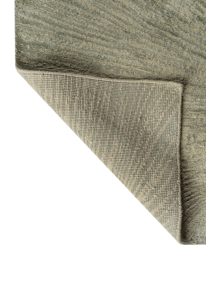 uvenuti green wool and bamboo silk hand knotted Rug - Perspective
