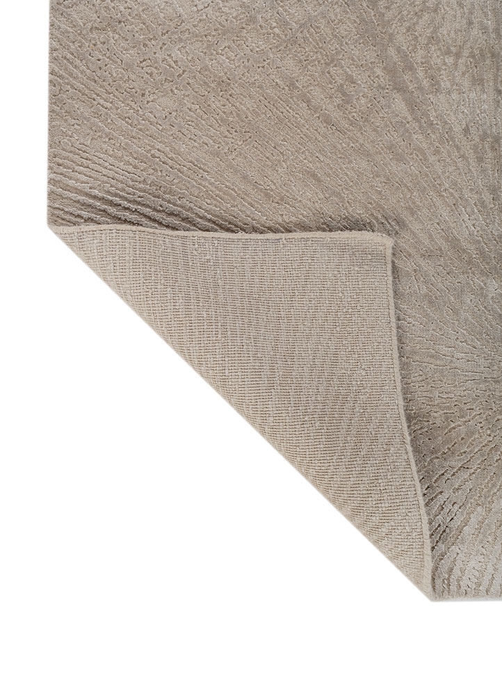 uvenuti ivory wool and bamboo silk hand knotted Rug - Perspective