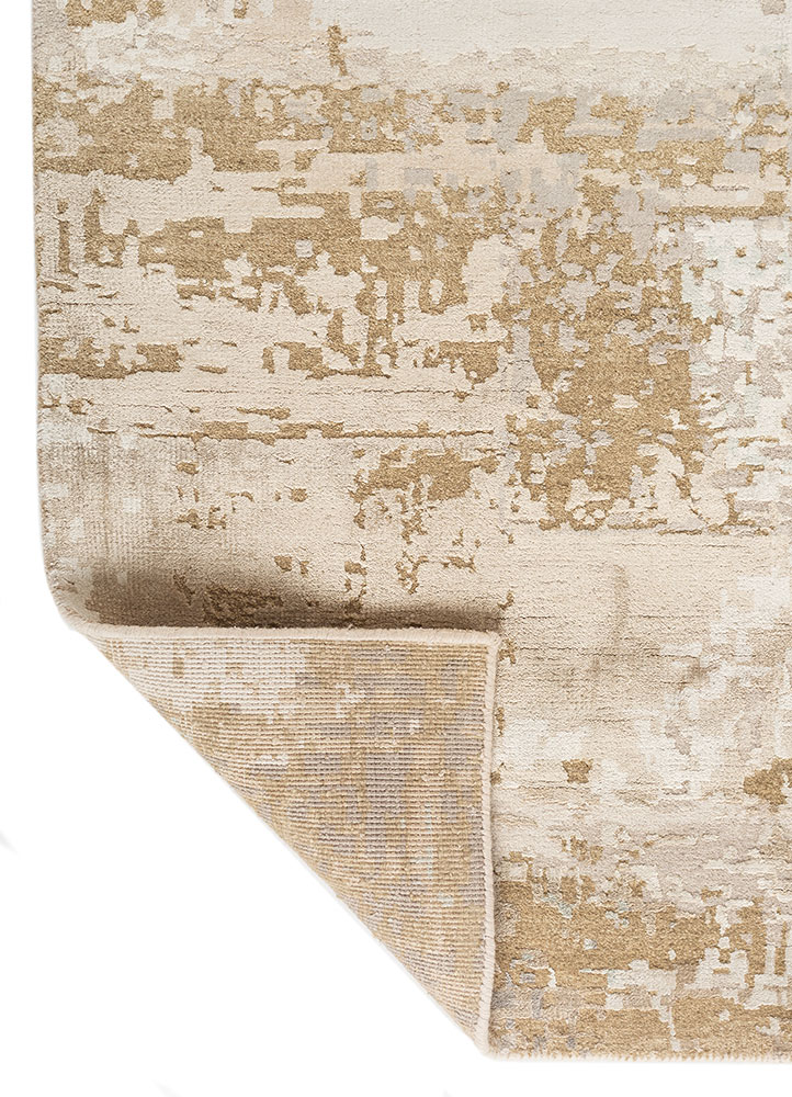 uvenuti ivory wool and bamboo silk hand knotted Rug - Perspective