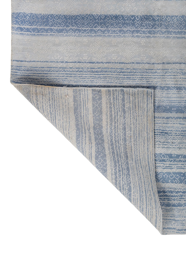 viscaya blue wool and silk hand knotted Rug - Perspective