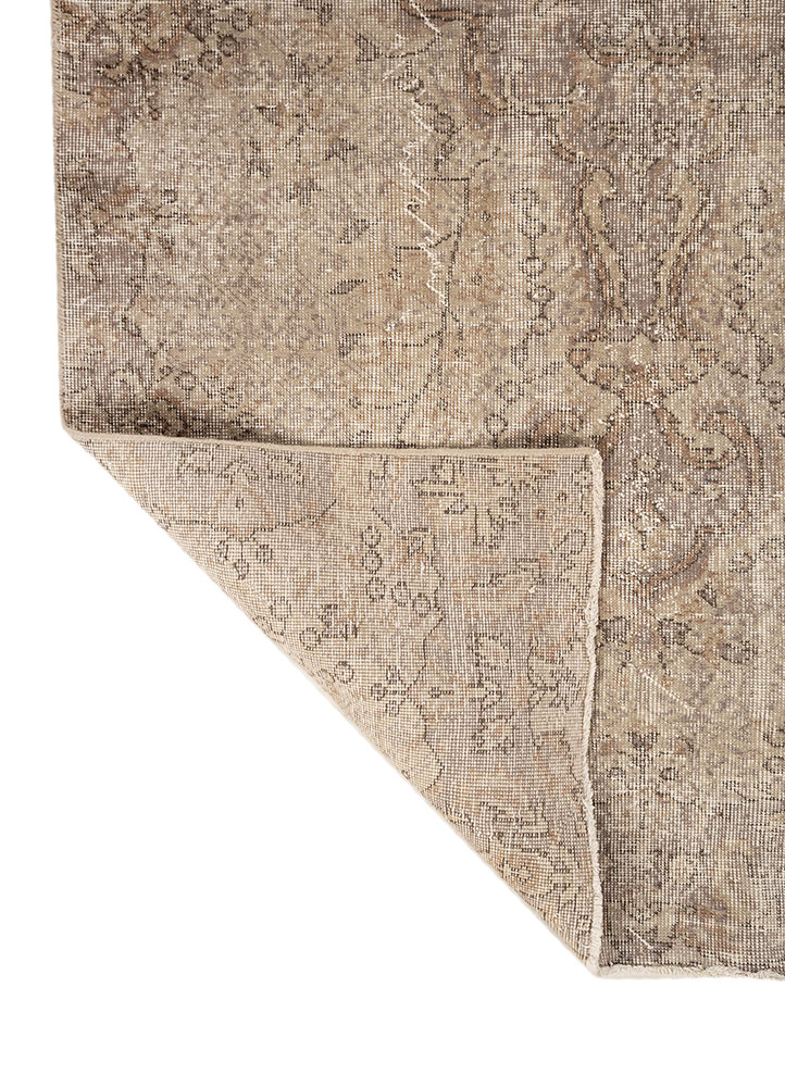 vintage green wool hand knotted Rug - Perspective