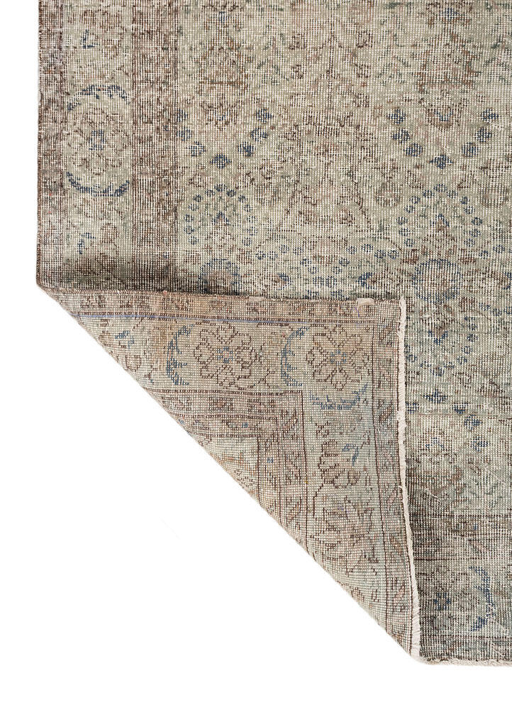 vintage blue wool hand knotted Rug - Perspective