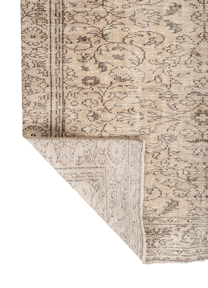 vintage green wool hand knotted Rug - Perspective