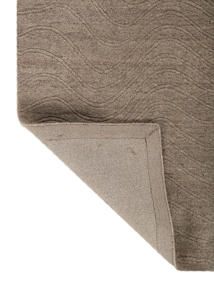 tesoro grey and black wool hand loom Rug - Perspective