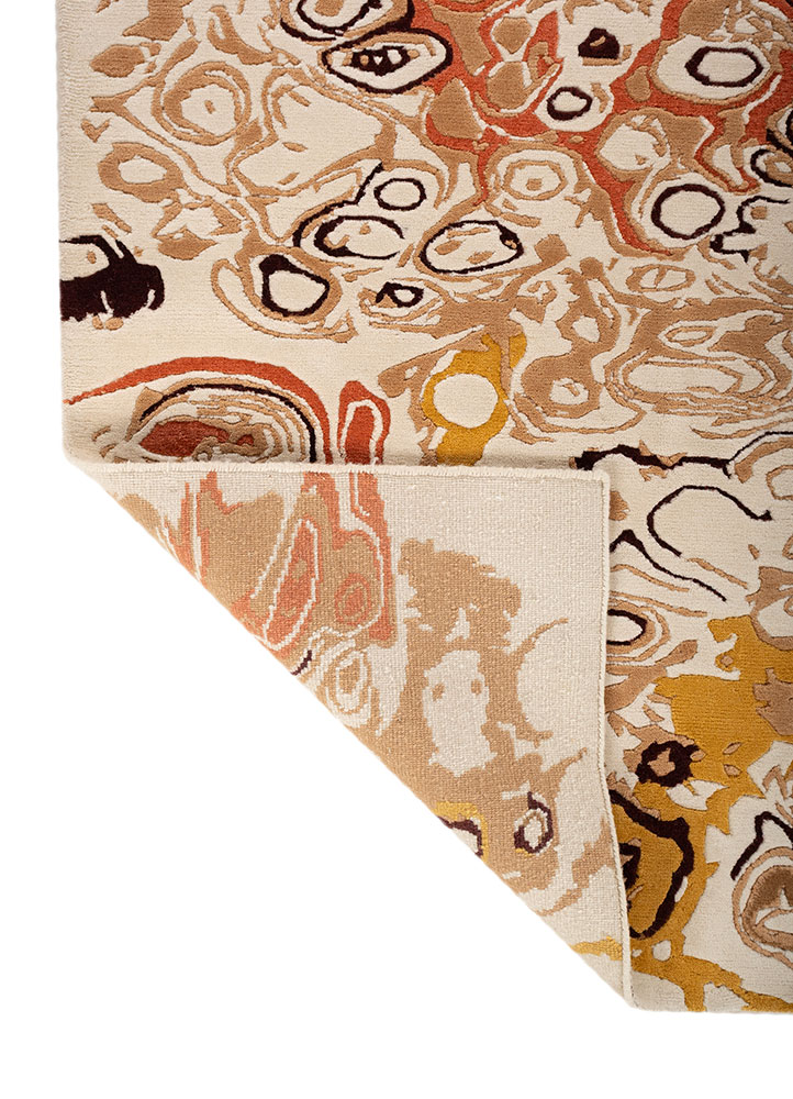 sthir ivory wool hand knotted Rug - Perspective
