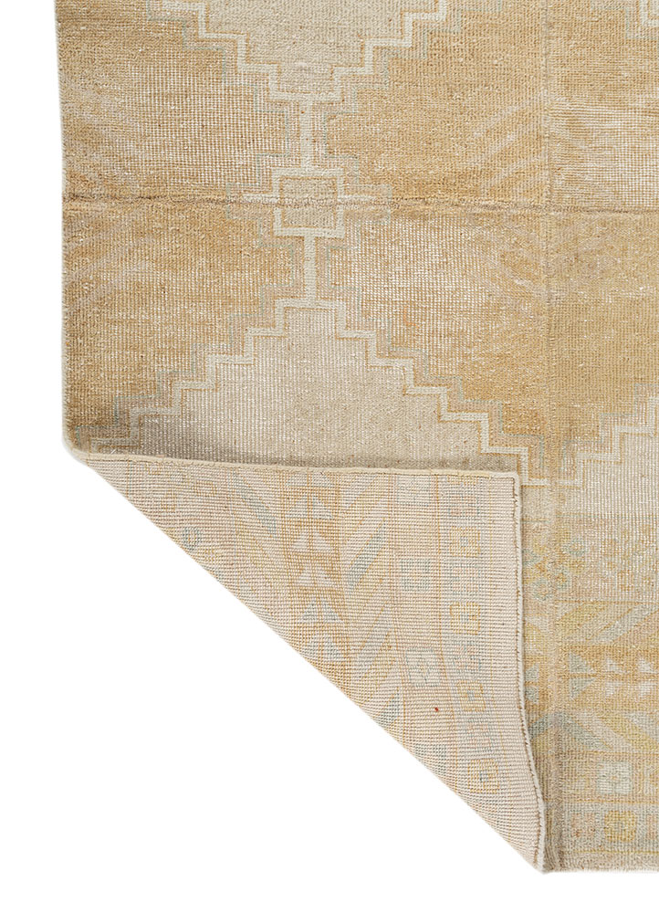 provenance beige and brown wool hand knotted Rug - Perspective