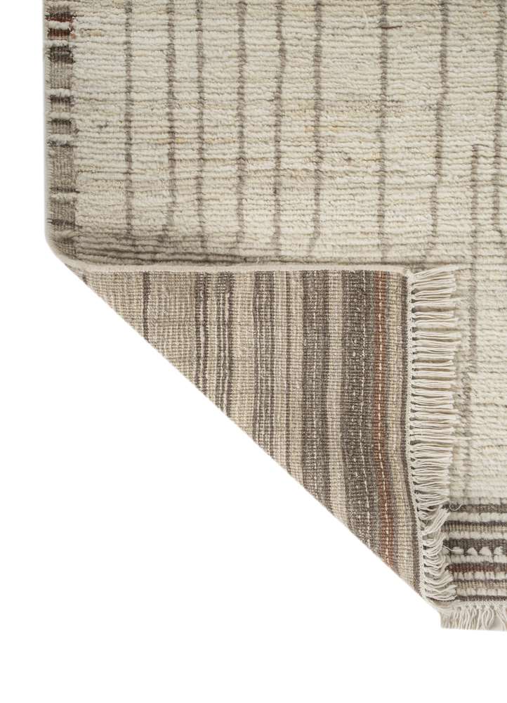 manifest ivory wool hand knotted Rug - Perspective