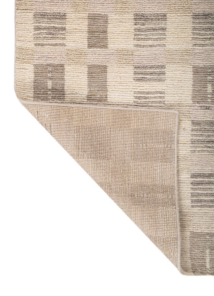 manifest ivory wool hand knotted Rug - Perspective
