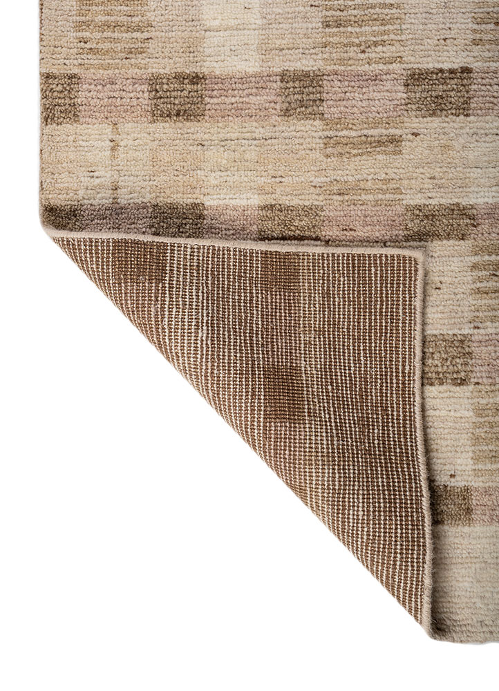 manifest pink and purple wool hand knotted Rug - Perspective