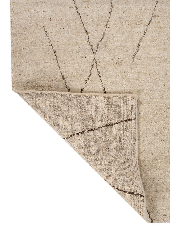 manifest ivory wool hand knotted Rug - Perspective