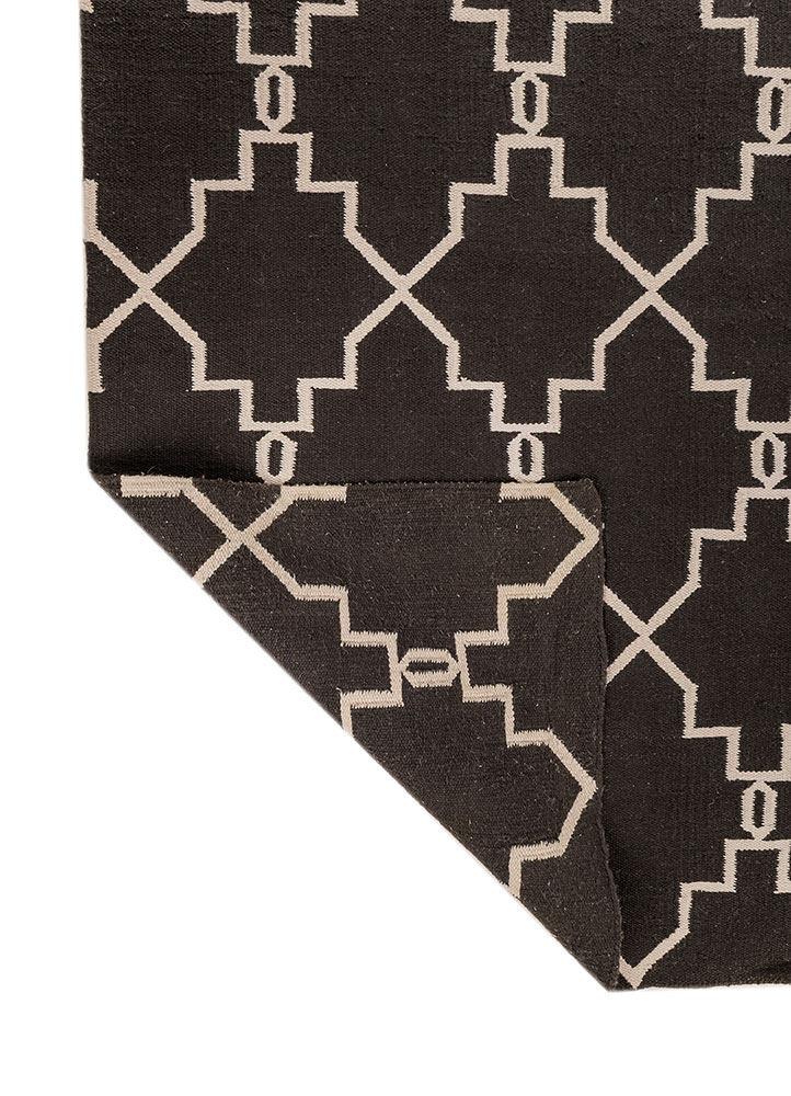indusbar grey and black wool flat weaves Rug - Perspective