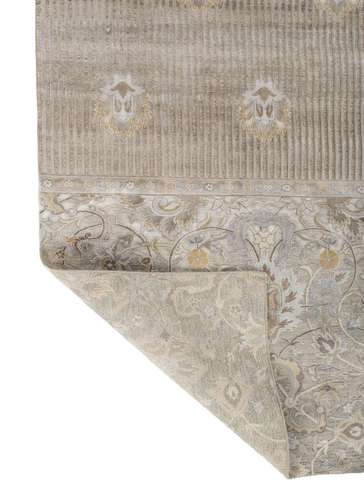far east green wool and silk hand knotted Rug - Perspective