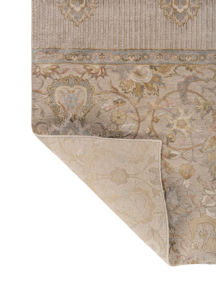 far east ivory wool and silk hand knotted Rug - Perspective