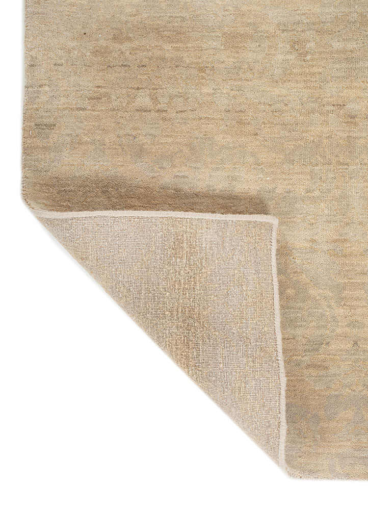 pansy ivory wool hand knotted Rug - Perspective