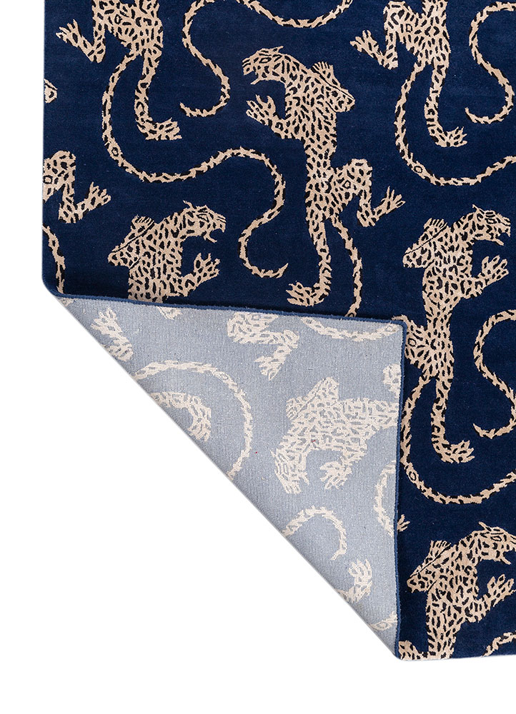 wild wanderlust blue wool and viscose hand tufted Rug - Perspective