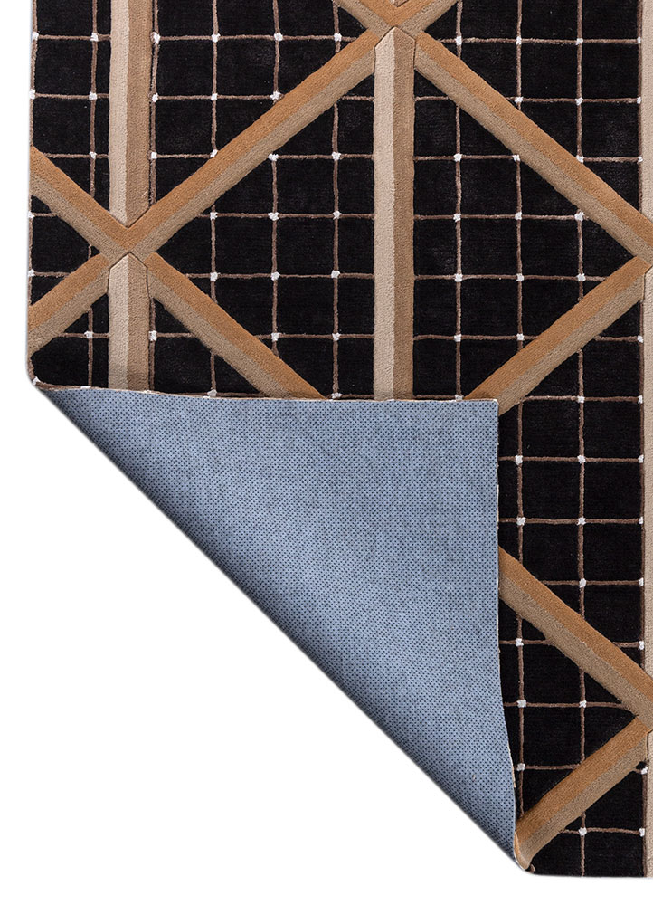 faces beige and brown wool and viscose hand tufted Rug - Perspective