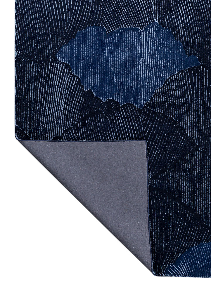 aurelia blue wool and viscose hand tufted Rug - Perspective