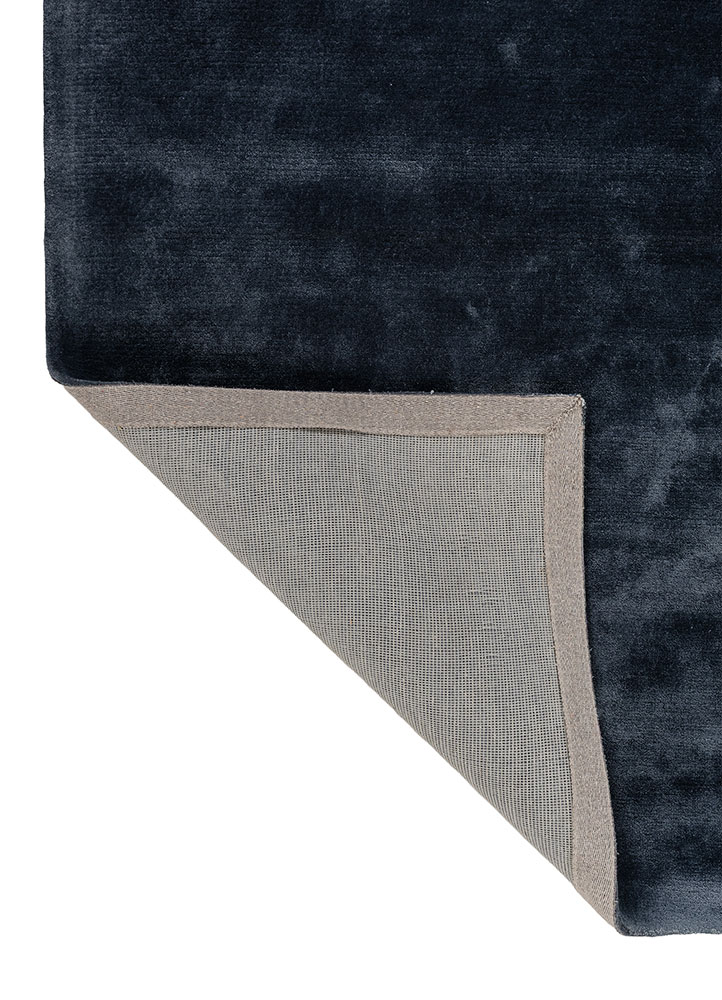 cera blue viscose hand tufted Rug - Perspective